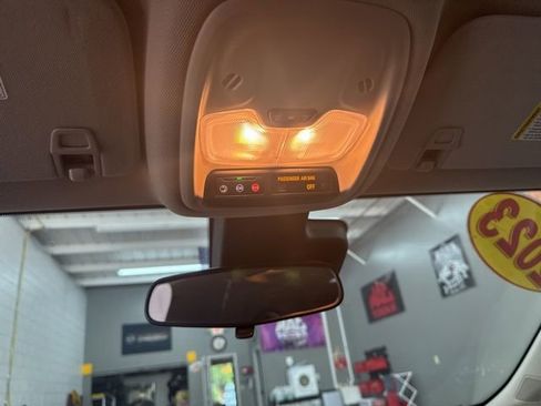 Used 2023 Buick Encore GX Preferred image 20