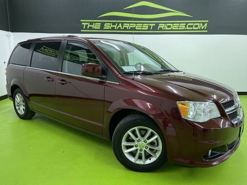 Used 2020 Dodge Grand Caravan SXT image 1