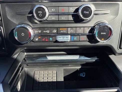 Used 2025 Ford F250 Lariat w/ Lariat Ultimate Package image 51