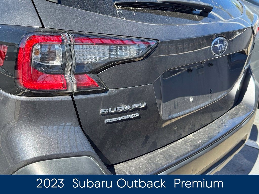 Used 2023 Subaru Outback Premium AWD/4WD image 5