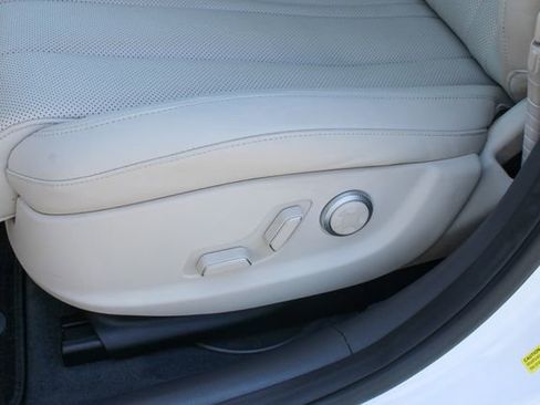 Used 2022 Genesis G80 2.5T AWD/4WD image 14
