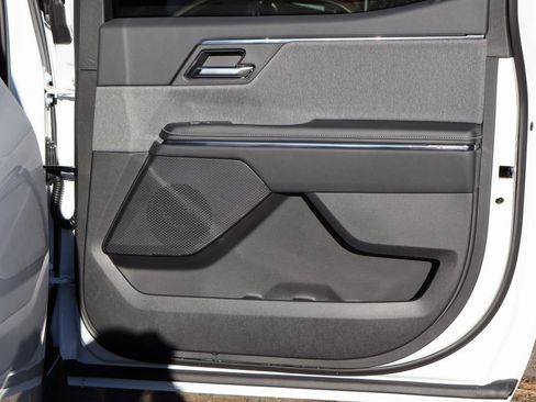 New 2026 GMC Sierra EV Elevation image 25