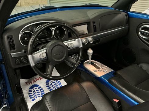 Used 2006 Chevrolet SSR w/ Preferred Equipment Group image 13