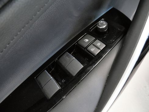 Certified 2020 Toyota Corolla XLE image 20