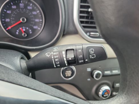 Used 2022 Kia Sportage LX w/ LX FWD Value Edition Package image 17