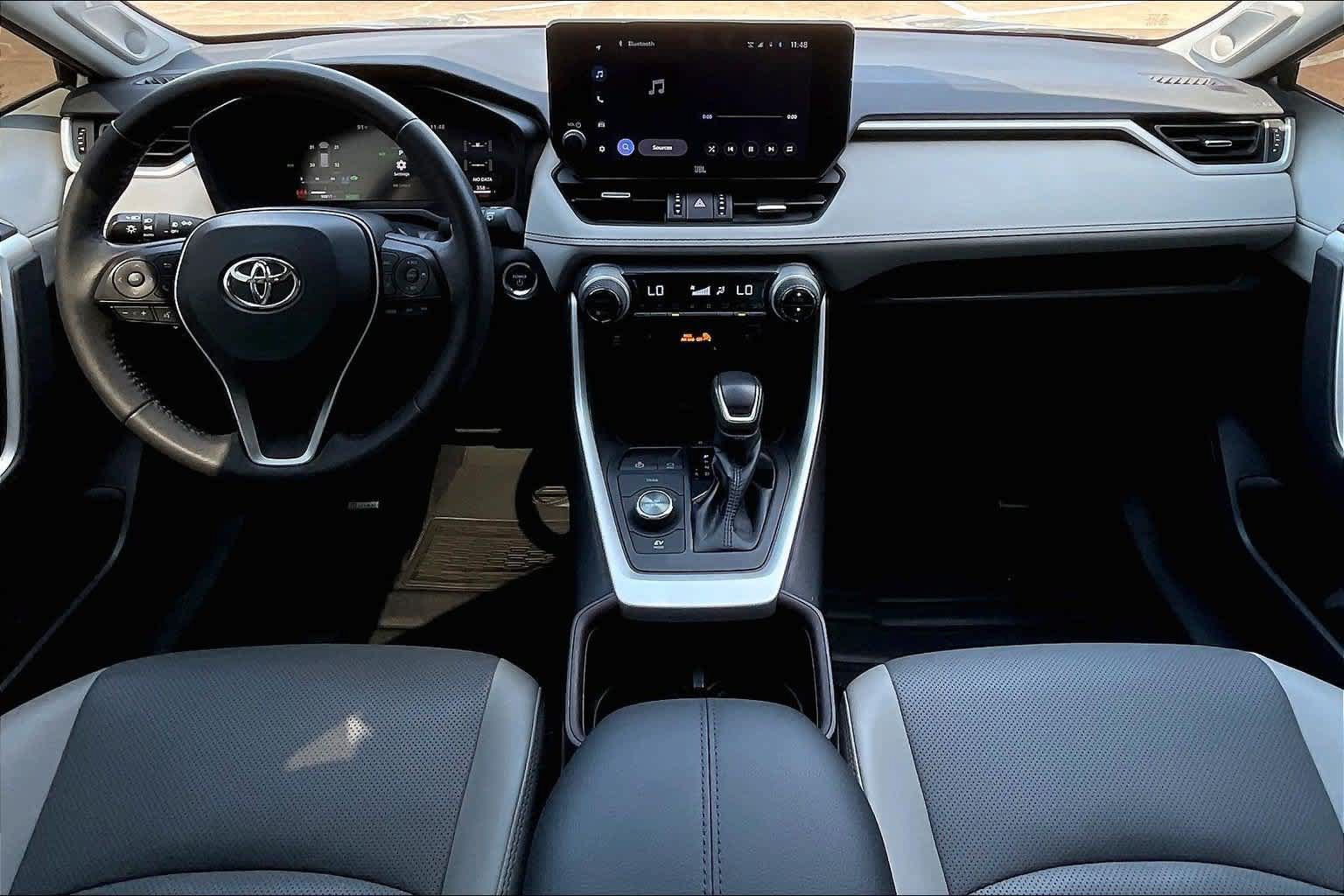 Used 2023 Toyota RAV4 Limited AWD/4WD image 9