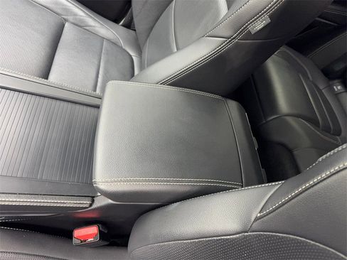 Used 2024 Jaguar F-PACE R-Dynamic S image 68