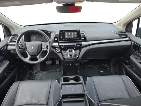 Used 2025 Honda Odyssey Elite image 9