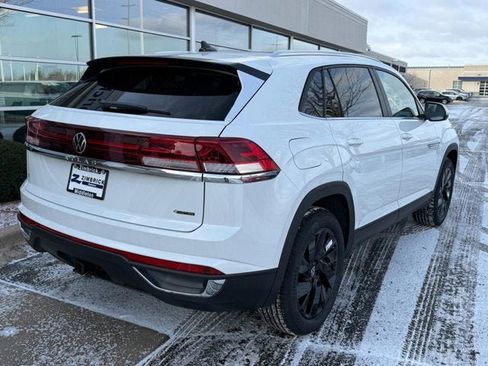 New 2026 Volkswagen Atlas Cross Sport SE AWD/4WD image 3