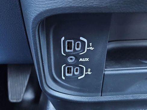 Used 2022 RAM 2500 Tradesman w/ Chrome Appearance Group image 29