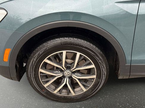 Used 2020 Volkswagen Tiguan SE image 9