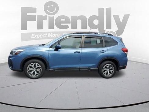 Used 2021 Subaru Forester Premium AWD/4WD image 2