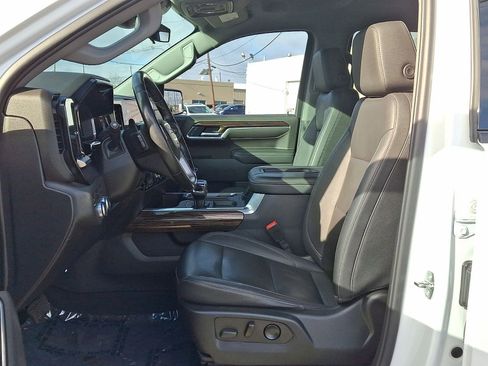 Used 2022 GMC Sierra 1500 Elevation w/ Elevation Premium Package image 18