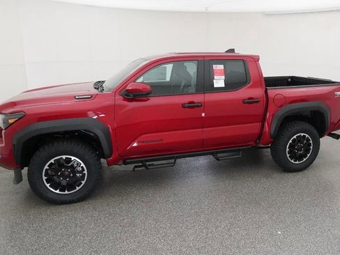 New 2025 Toyota Tacoma TRD Off-Road AWD/4WD image 2