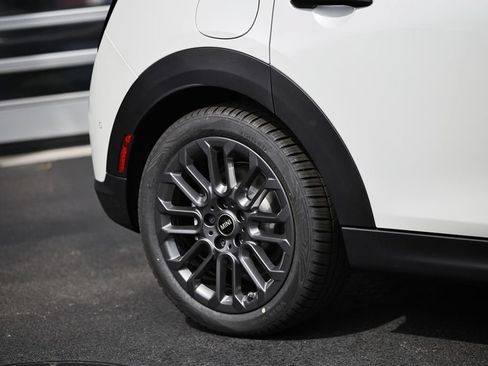 New 2026 MINI Cooper 4-Door Hardtop FWD image 6