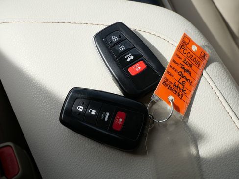 Used 2019 Toyota Camry XLE w/ Driver Assist Package image 26