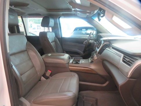 Used 2018 GMC Yukon XL Denali w/ Denali Ultimate Package AWD/4WD image 27