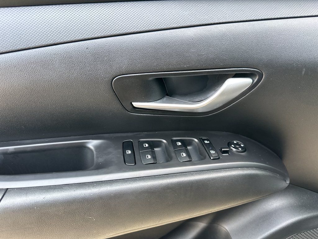Used 2023 Hyundai Tucson SE AWD/4WD image 21