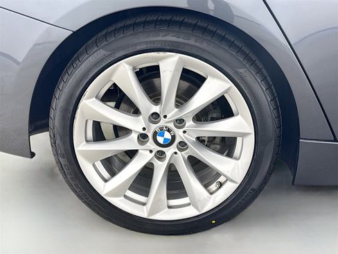 Used 2017 BMW 320i Sedan image 31