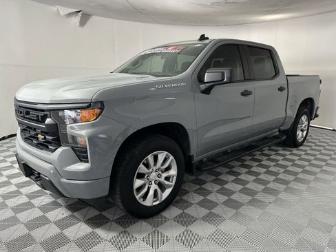 Used 2024 Chevrolet Silverado 1500 Custom RWD image 4