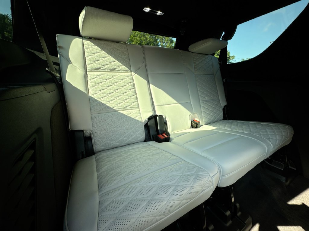 Used 2026 Cadillac Escalade Platinum Sport w/ LPO, Floor Liner Package RWD image 30