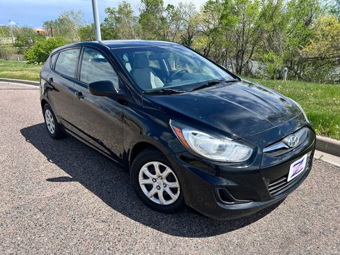 Used 2014 Hyundai Accent GS image 1