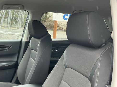 Used 2025 Honda CR-V LX image 17