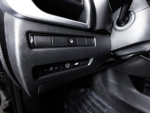 Used 2025 Nissan Rogue SV FWD image 23