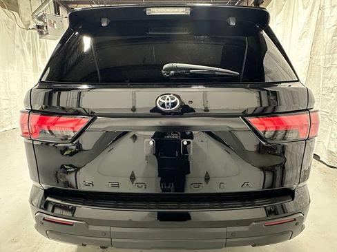 Used 2024 Toyota Sequoia SR5 w/ SR5 Premium Package AWD/4WD image 6