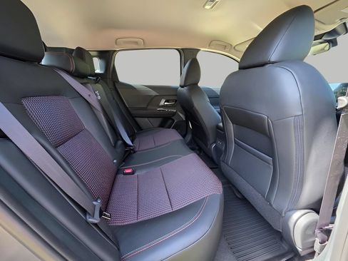 Used 2025 Nissan Kicks SR AWD/4WD image 8