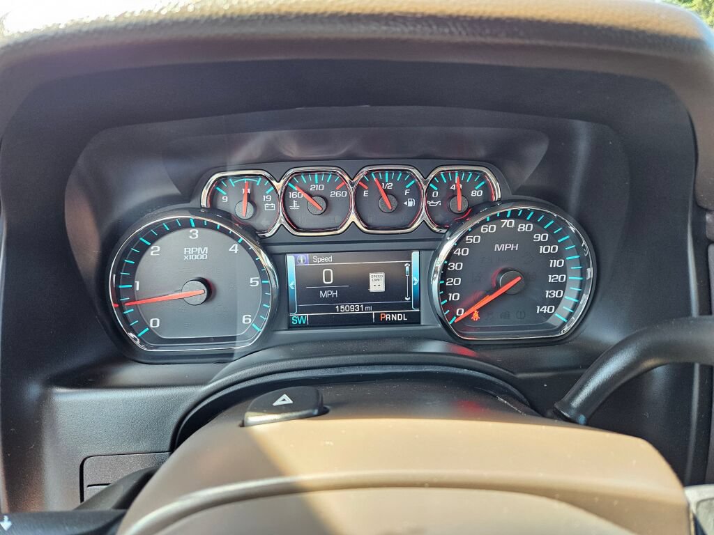 Used 2019 Chevrolet Suburban LT AWD/4WD image 23