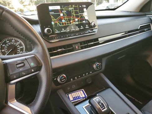 Used 2024 Mitsubishi Outlander SE image 26