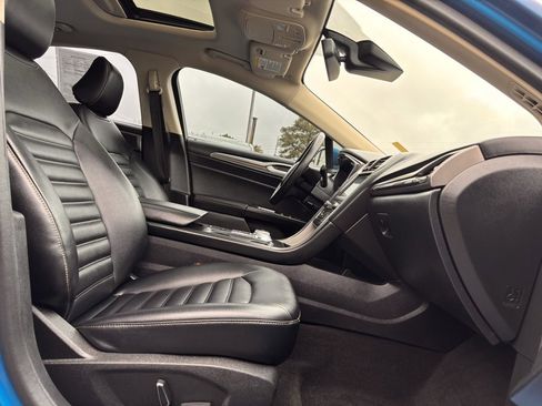 Used 2020 Ford Fusion SEL image 21