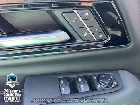 Certified 2025 GMC Yukon AT4 AWD/4WD image 27