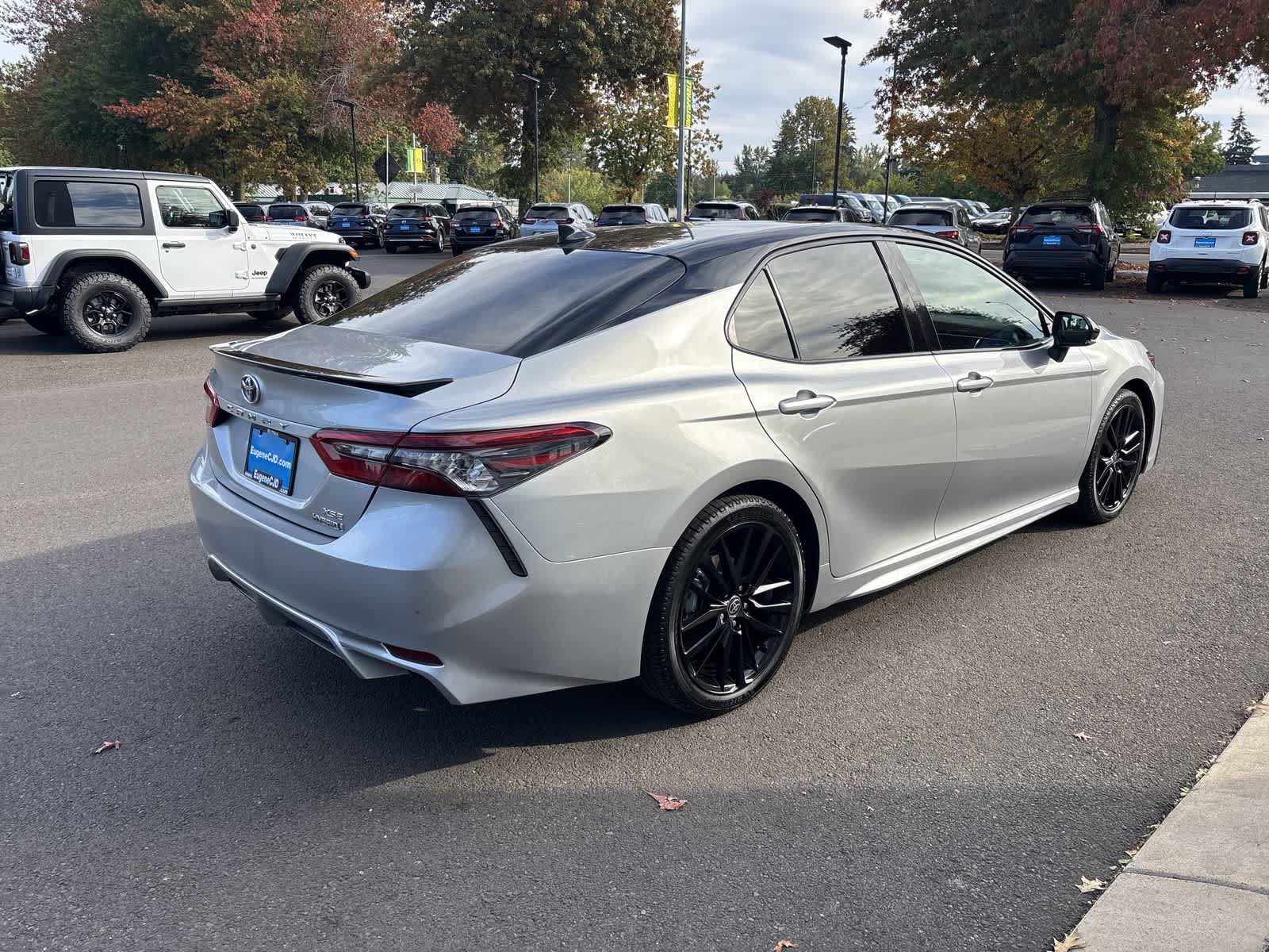 Used 2022 Toyota Camry XSE FWD image 4