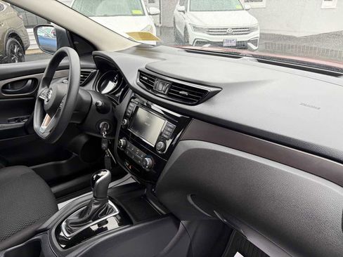 Used 2020 Nissan Rogue Sport S w/ Appearance Package AWD/4WD image 28