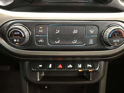 Used 2022 GMC Canyon Elevation w/ Driver Alert Package AWD/4WD image 18