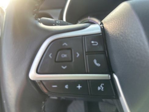 Used 2022 Toyota Highlander XLE image 16