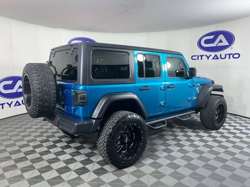 Used 2019 Jeep Wrangler Unlimited Sport S image 3