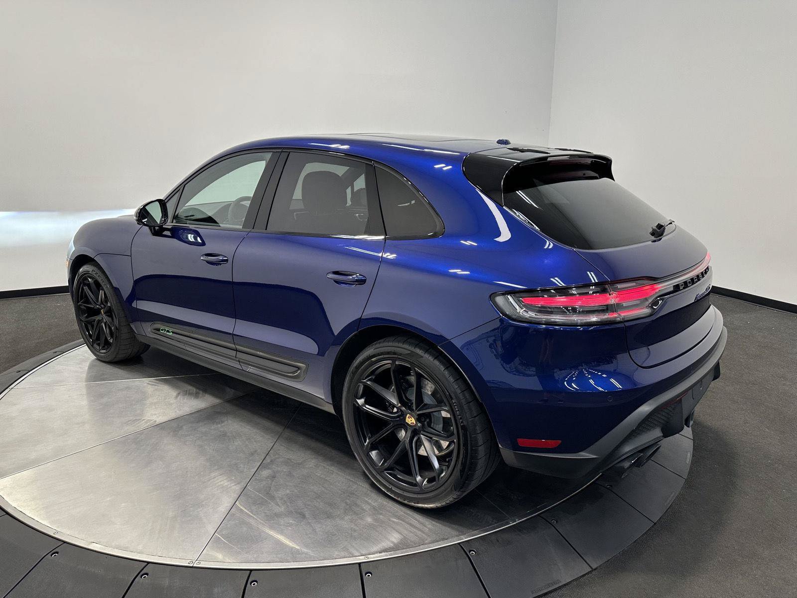 Used 2023 Porsche Macan GTS AWD/4WD image 3
