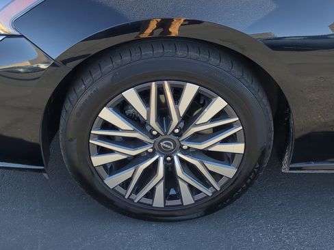 Used 2023 Nissan Altima 2.5 SV image 13