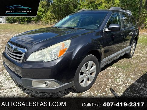 Used 2010 Subaru Outback 2.5i Premium image 1
