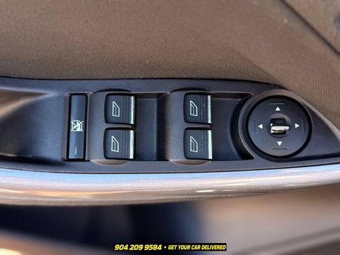 Used 2014 Ford Focus Titanium FWD image 16