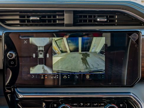 Used 2025 GMC Sierra 2500 Denali Ultimate image 27