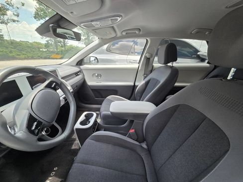 Certified 2024 Hyundai Ioniq 5 SEL RWD image 9
