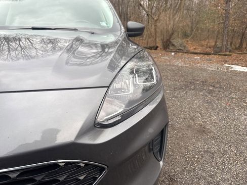 Used 2022 Ford Escape SE w/ Convenience Package image 3