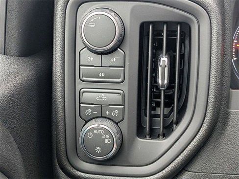 New 2026 Chevrolet Silverado 2500 Custom w/ Z71 Off-Road Package image 24