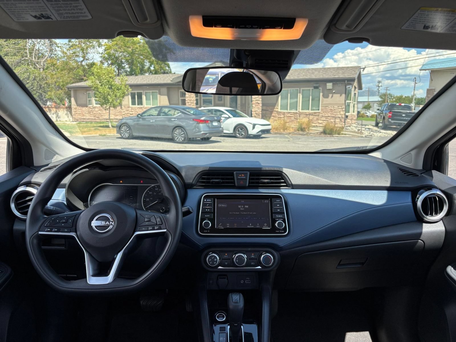 Used 2025 Nissan Versa SV FWD image 30