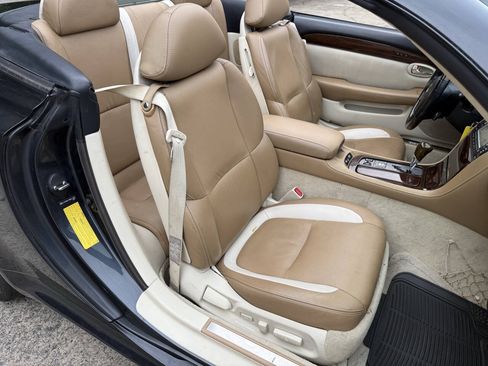 Used 2008 Lexus SC 430 Convertible RWD image 22