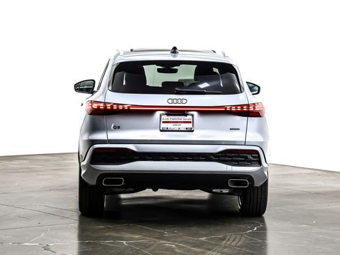 New 2025 Audi Q5 Premium image 3